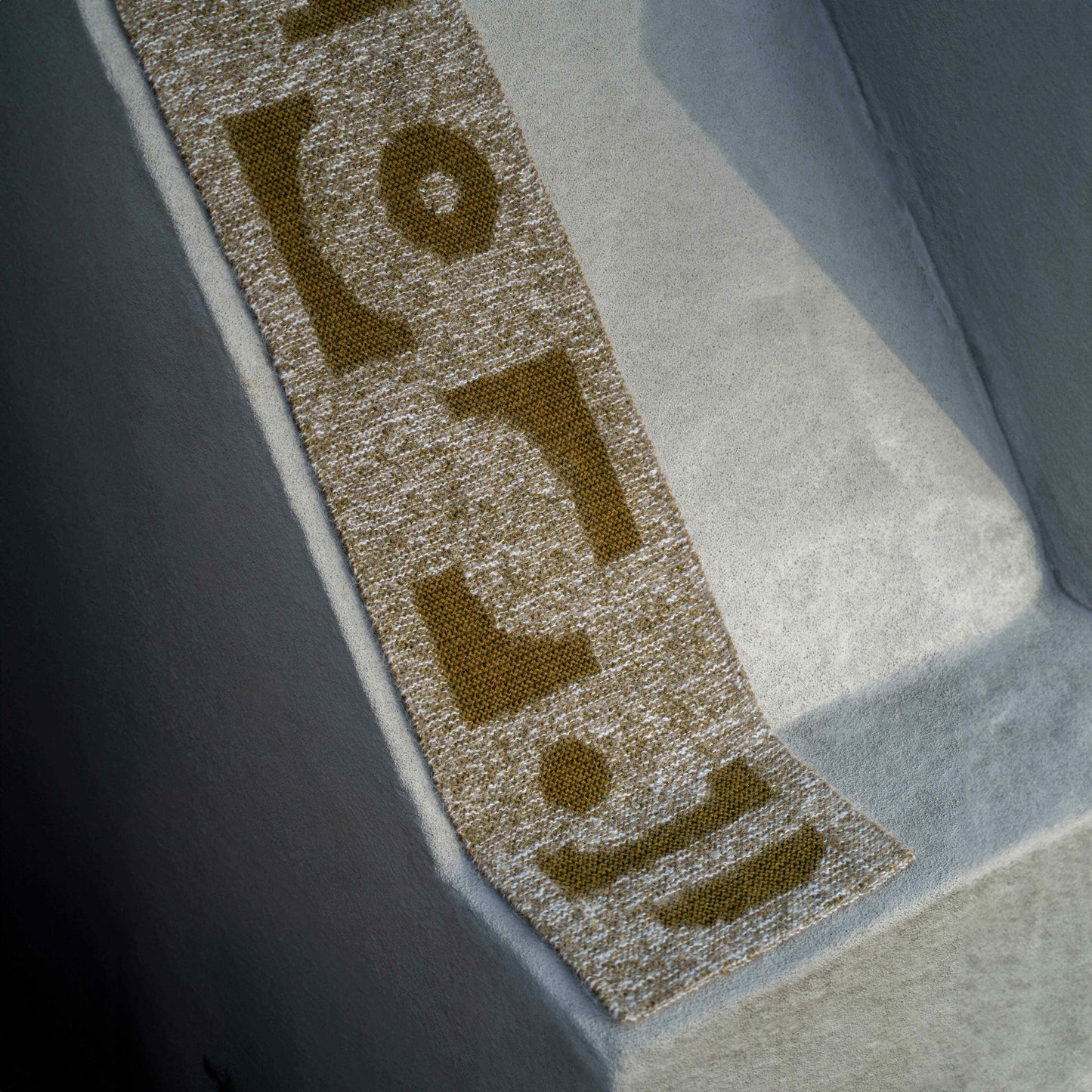 Snip Scarf Knitting Pattern English