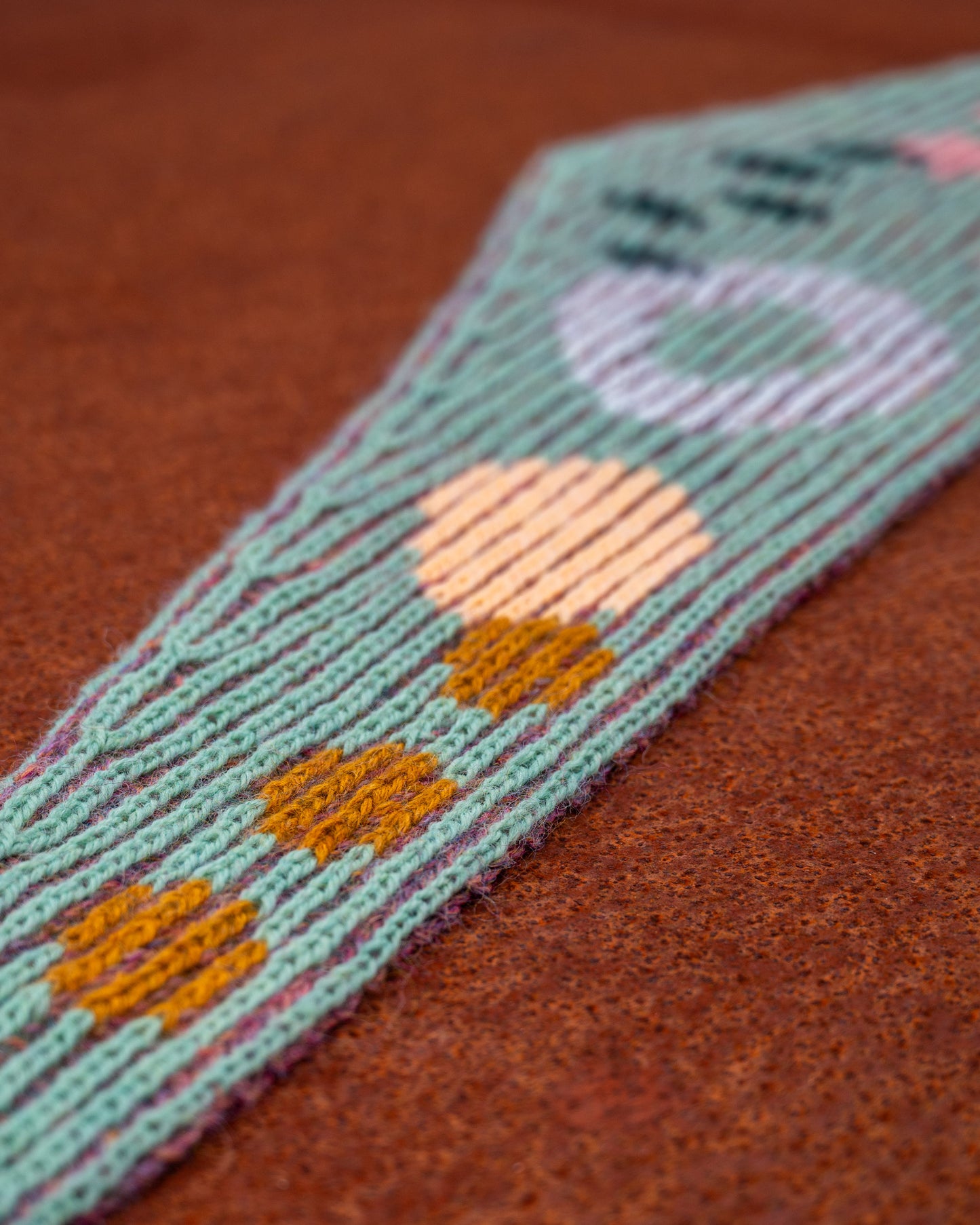 Brioche Intarsia Bandana Knitting Pattern English
