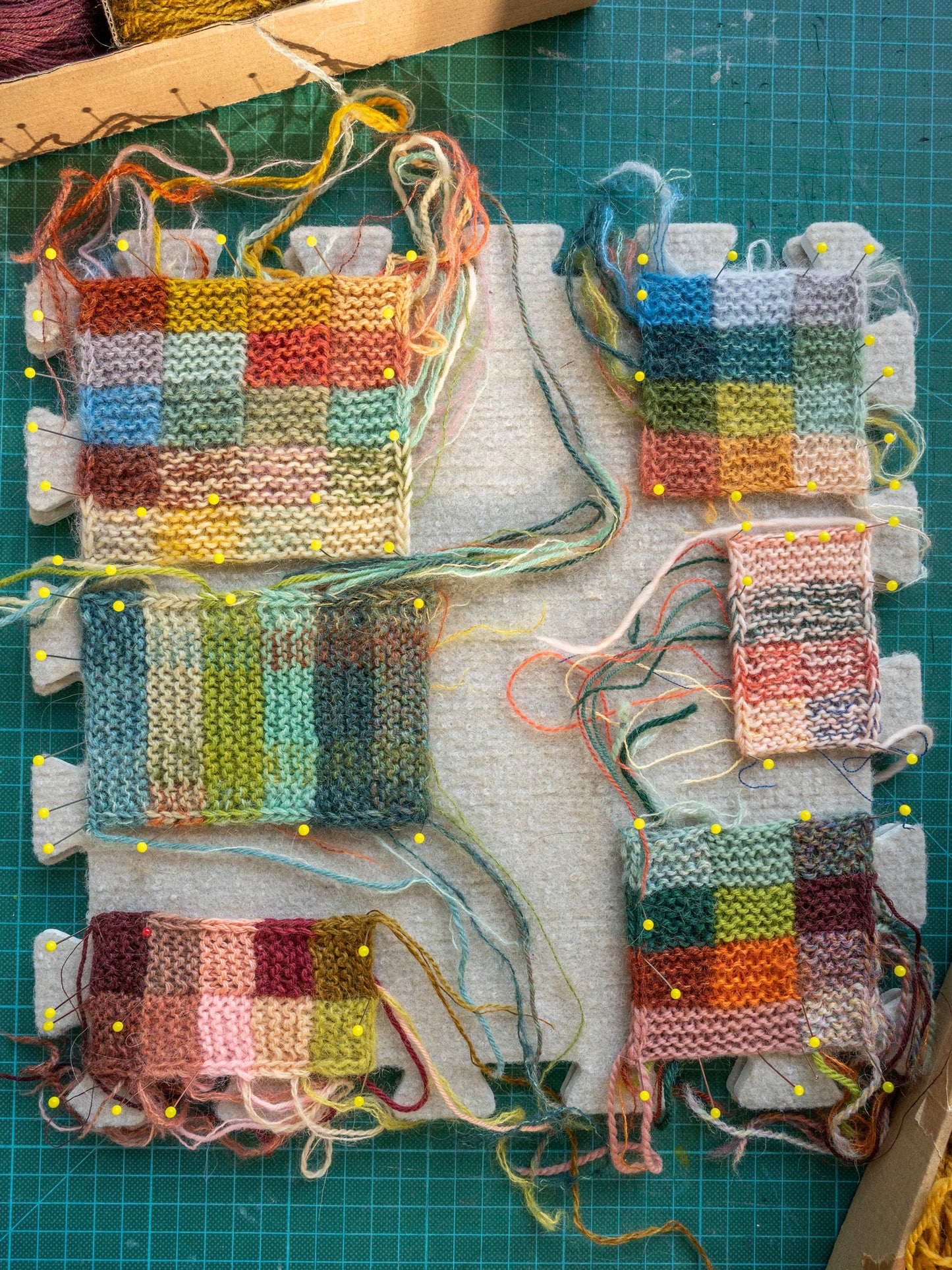 Intarsia Snail Mail