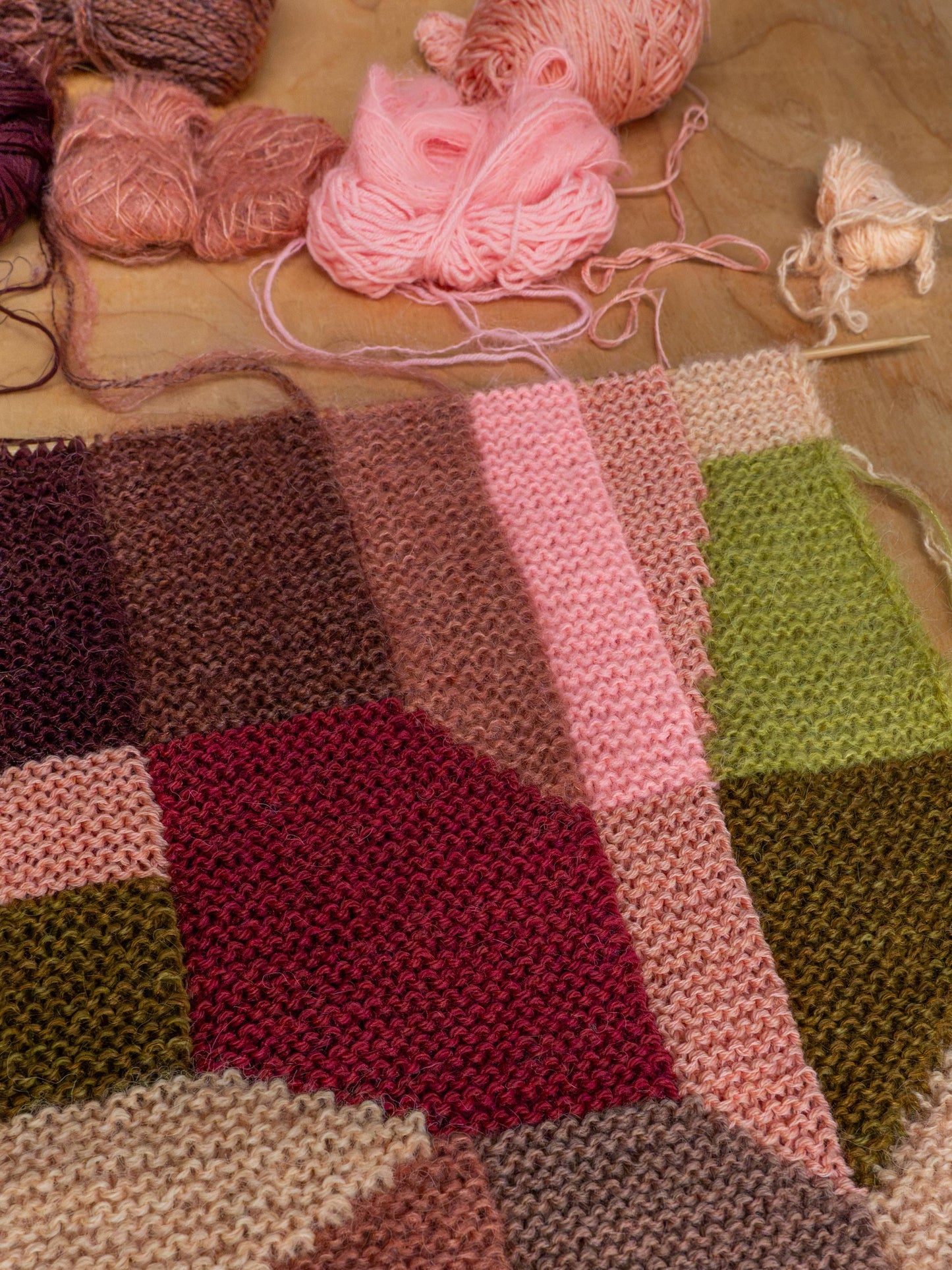 Intarsia Snail Mail