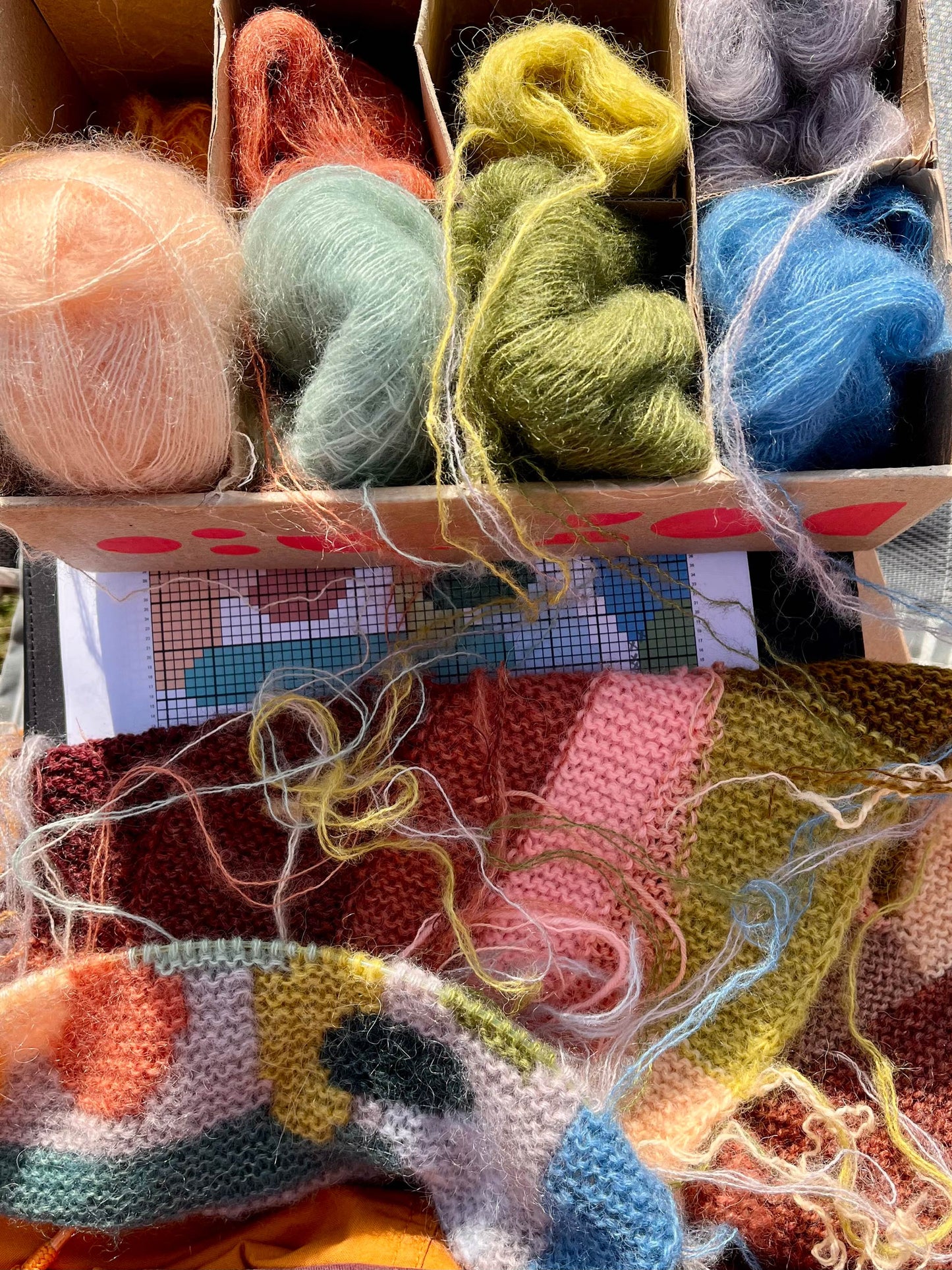 Intarsia Snail Mail